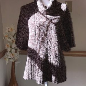 Sweater with Wide half sleeve